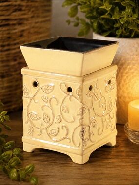 Yellow Ceramic Electric Wax Tart Melt Warmer 2-Piece Vine Design NEW in Box